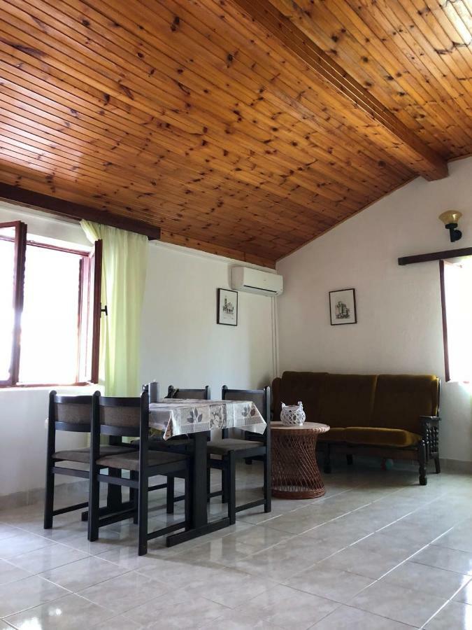 .....Und Der Hund Darf Mit Apartment ปริฟลากา ภายนอก รูปภาพ